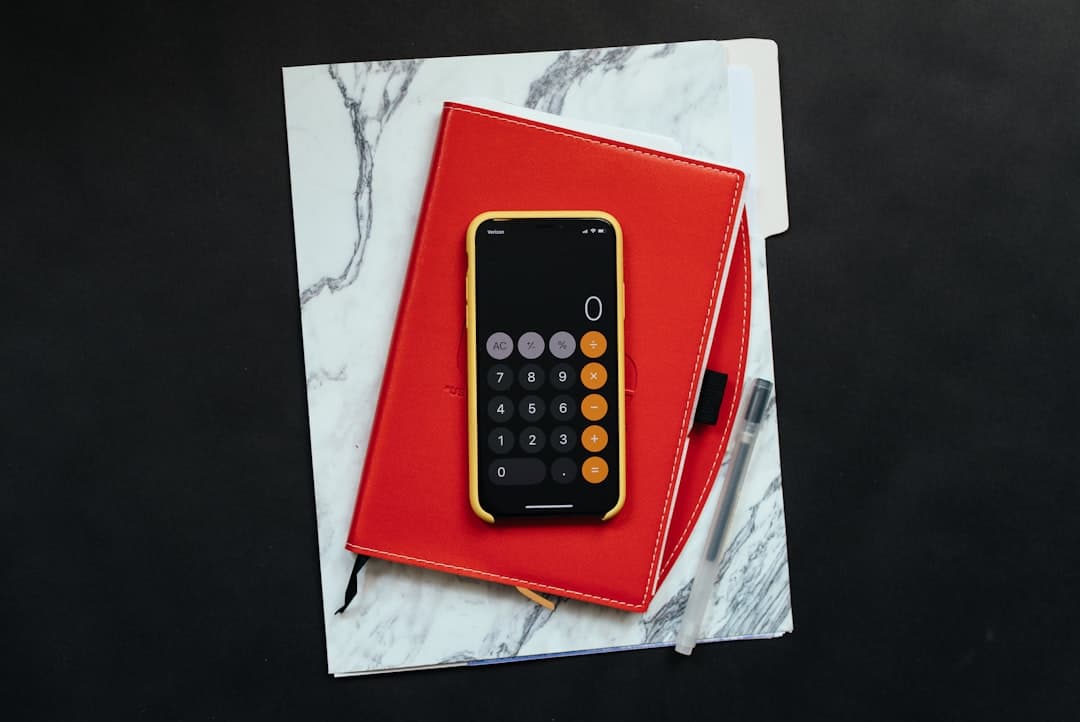 Best Expense Tracker Apps for iPhone in 2026 (No Bank Linking Required)